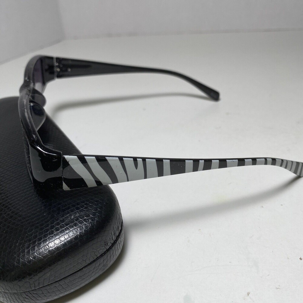 TM Reader Sunglasses Zebra Faux Pebble Leather Hard Case NEW 2.25 strength